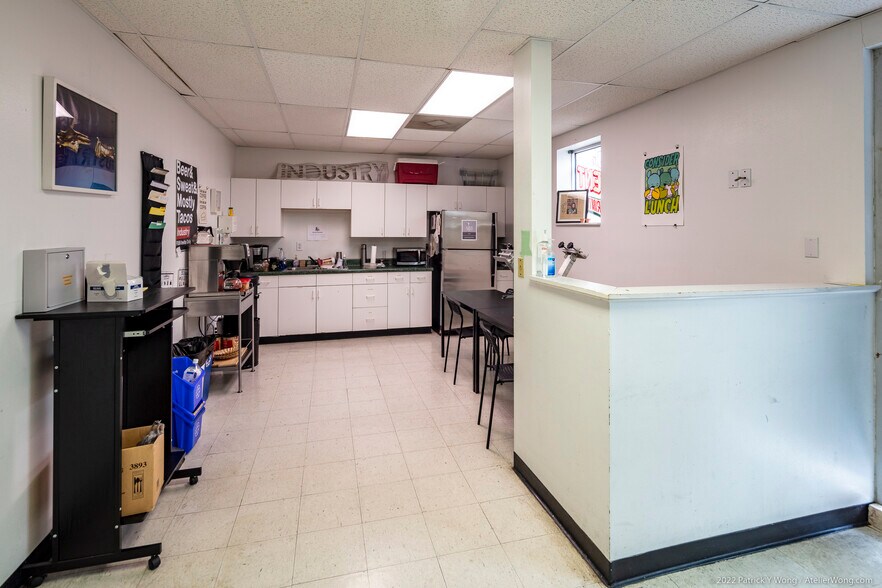 More Photos Of 705 Wallingford Bend, Austin Light Distribution For Lease