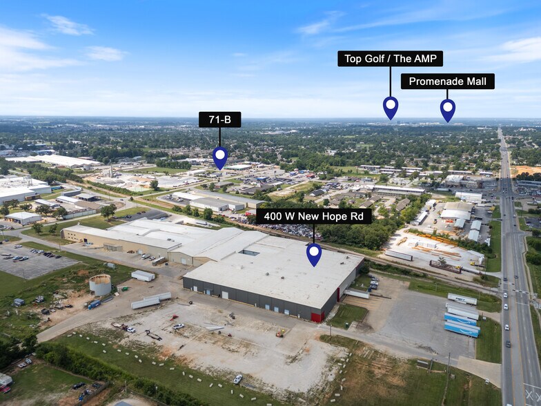 More Photos Of 400-402 W New Hope Rd, Rogers Manufacturing For Lease