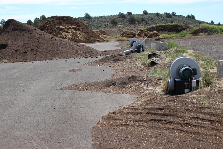 More Photos Of 24221 US-97 Hwy, Klamath Falls Contractor Storage Yard For Sale