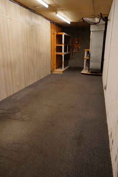 More Photos Of 52171 National Rd, Saint Clairsville Office For Lease