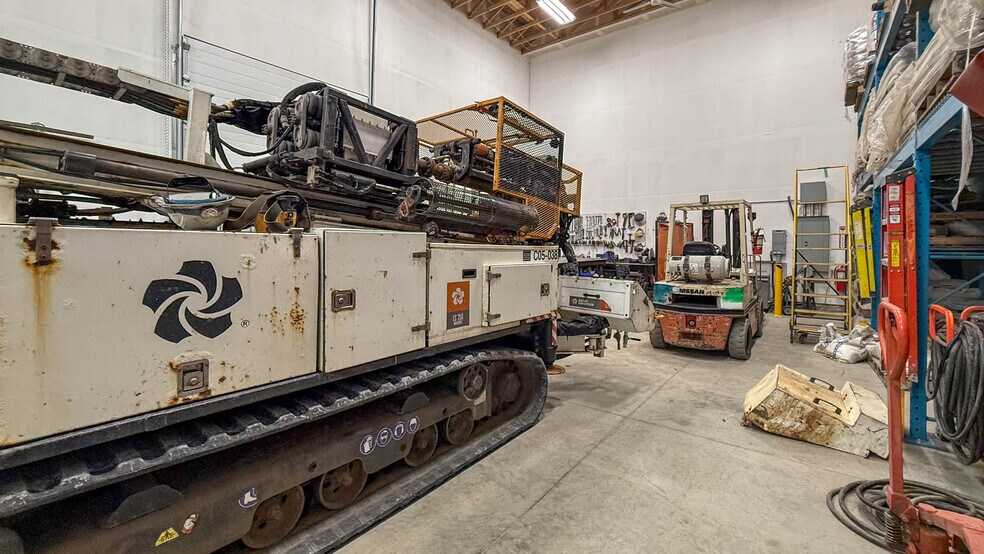 More Photos Of 2842-2848 Fenwick Rd, Kelowna Industrial For Sale