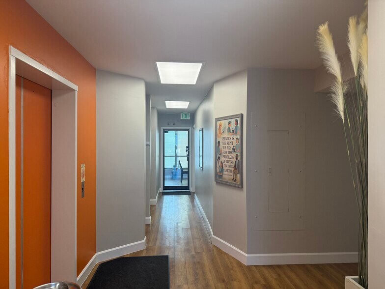 More Photos Of 3600 S Beeler St, Denver Office For Lease