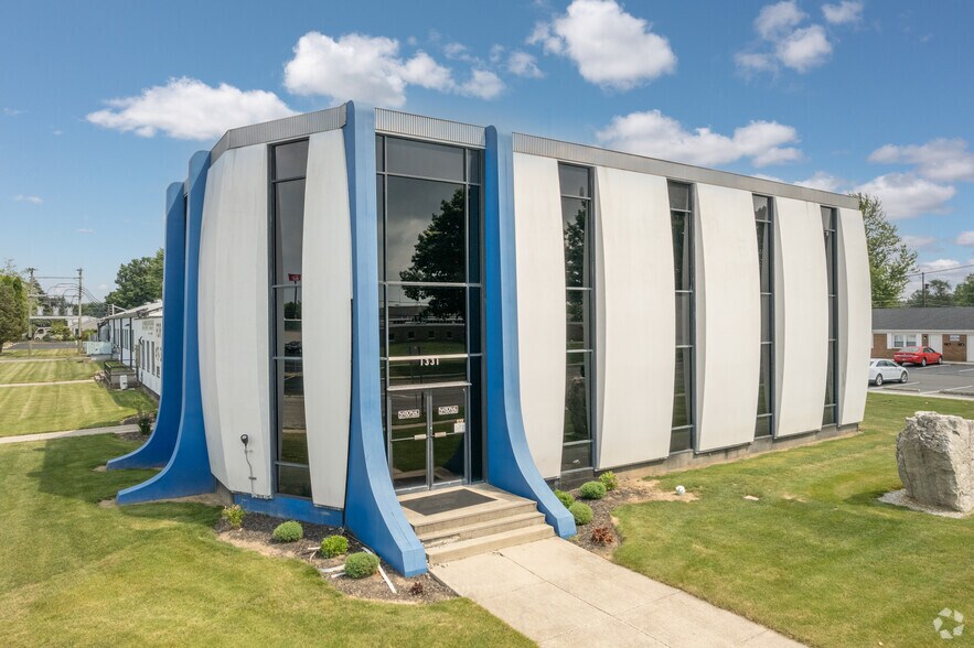 More Photos Of 1331 Broad Ave, Findlay Warehouse For Lease