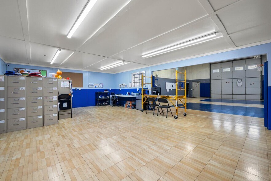 More Photos Of 2520 SE 20th Ave, Minot Self Storage For Sale