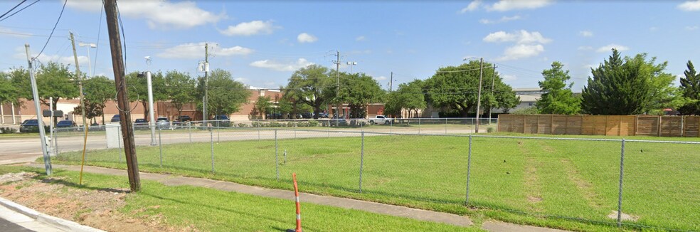More Photos Of 1819 Sawyer St, Houston Land For Lease
