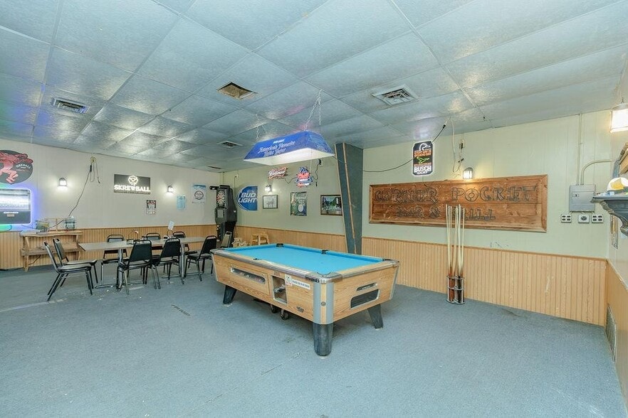 More Photos Of 100 E Jackson St, Okabena Restaurant For Sale