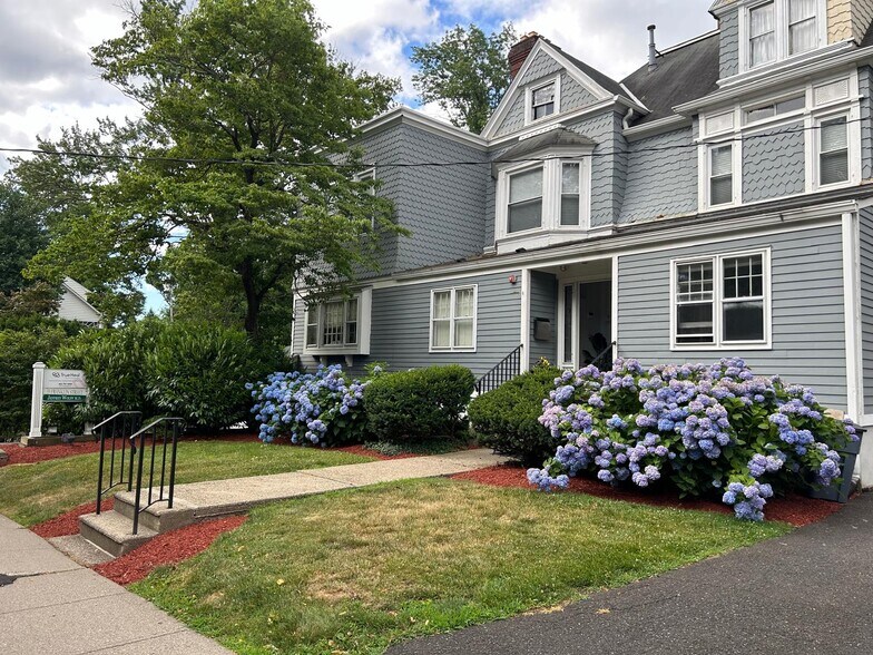 Primary Photo Of 59 Franklin St, Morristown Medical For Sale