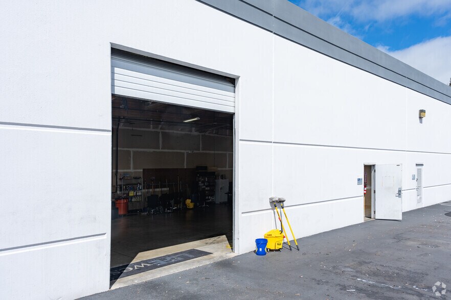 More Photos Of 2180 S McDowell Blvd, Petaluma Warehouse For Lease