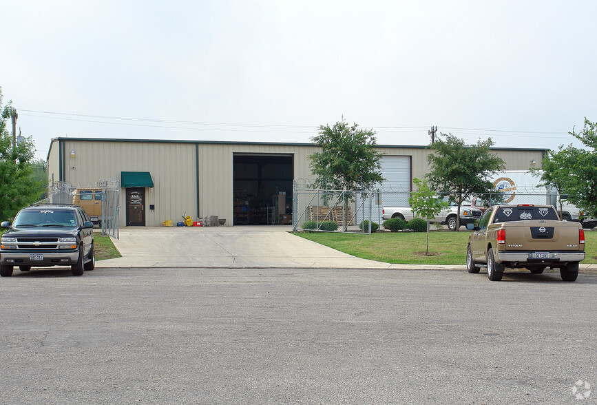 Primary Photo Of 5926 Lookout Bnd, San Antonio Warehouse For Lease