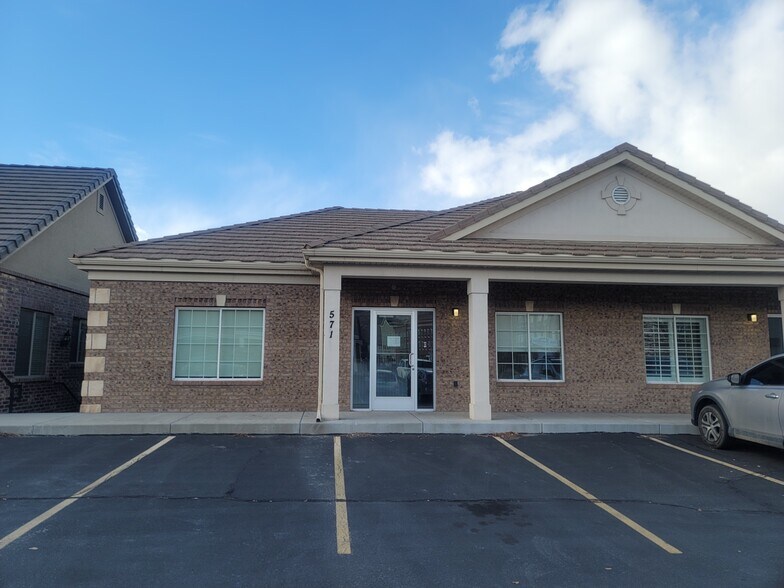 More Photos Of 571-583 W Center St, Pleasant Grove Office For Lease