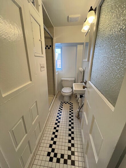 More Photos Of 817 N Howard St, Baltimore Storefront Retail Office For Sale