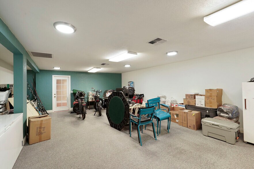 More Photos Of 14144 Market St, Walnut Grove Storefront For Sale