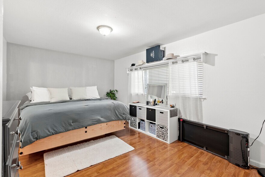 More Photos Of 470 Willow Ave, Half Moon Bay Apartments For Sale