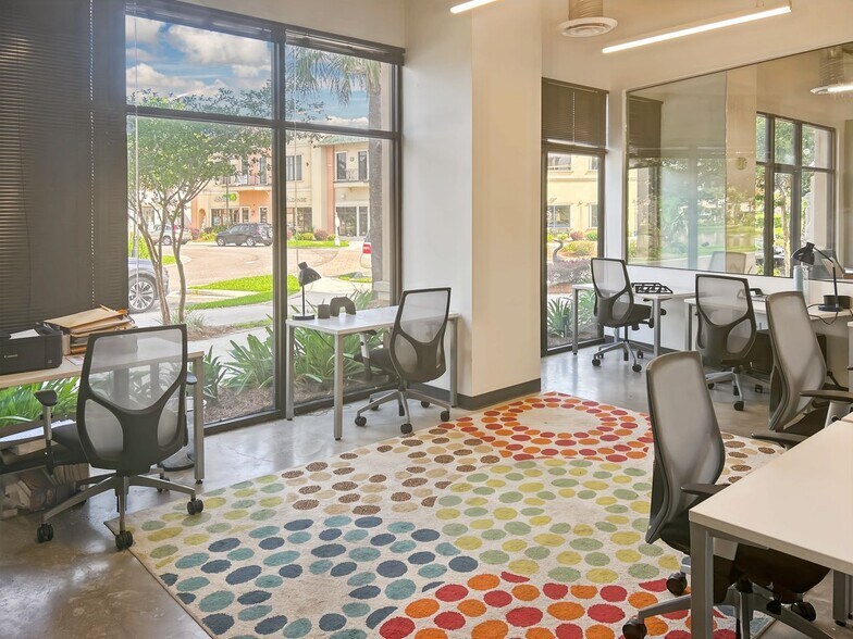 More Photos Of 1901 Manhattan Blvd, Harvey Coworking Space