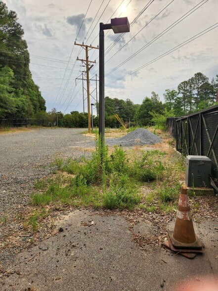 More Photos Of 1100 Classic Rd, Apex Land For Lease