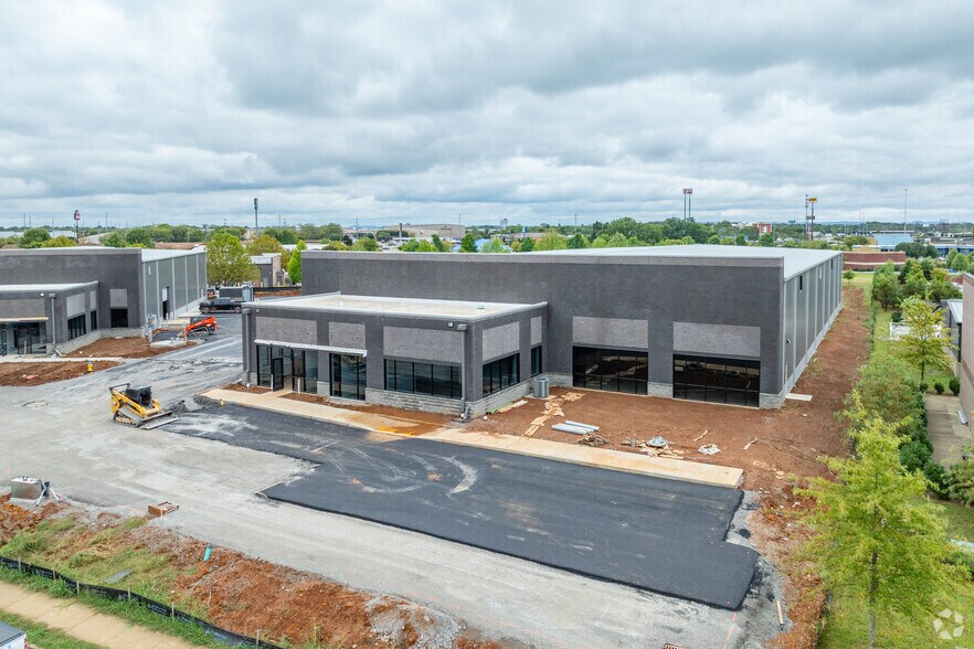 More Photos Of 1931 Southpointe Way, Murfreesboro Manufacturing For Sale