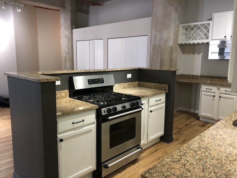 More Photos Of 1327 W Washington Blvd, Chicago Loft Creative Space For Lease