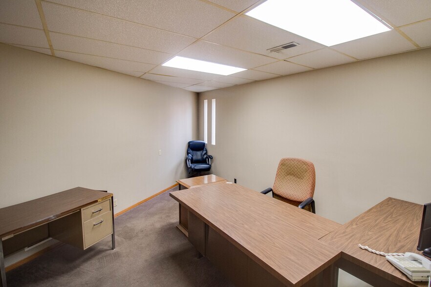 More Photos Of 344 St Louis ave, East Alton Office For Sale