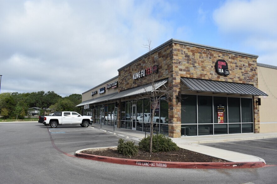 More Photos Of 7211 Green Glen Dr, San Antonio Storefront Retail Office For Sale