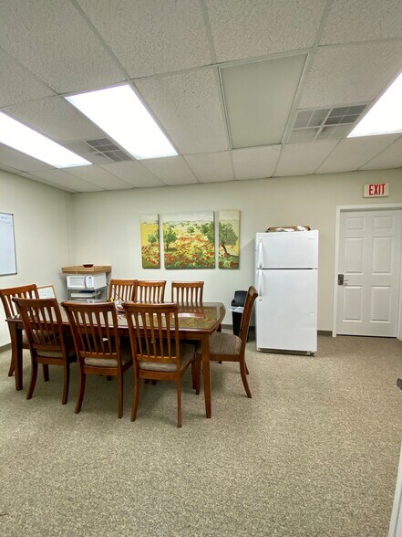 More Photos Of 1120 W Butler Rd, Greenville Light Manufacturing For Lease