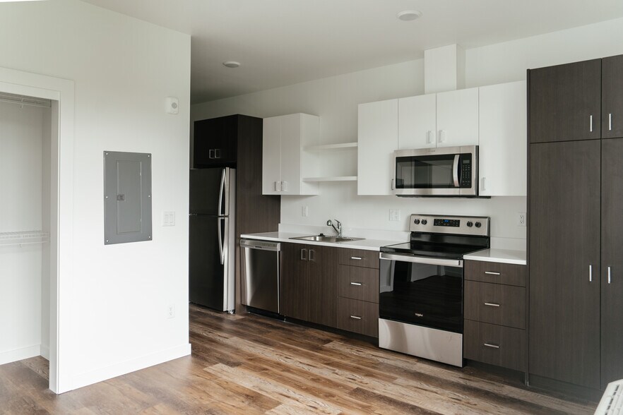 More Photos Of 7448 N Saint Louis Ave, Portland Apartments For Sale