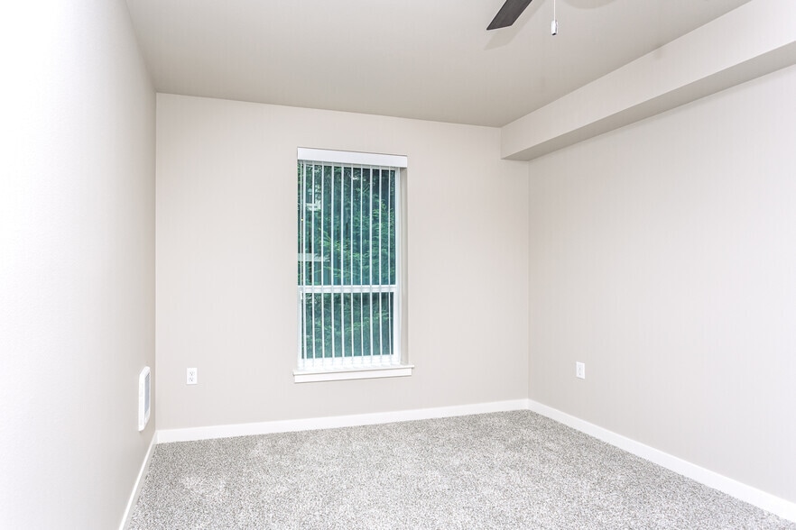 More Photos Of 15311 33rd Ave S, Seatac Apartments For Lease