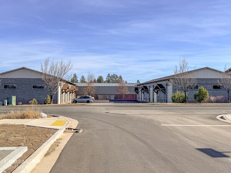 More Photos Of 61450 American Ln, Bend Warehouse For Lease