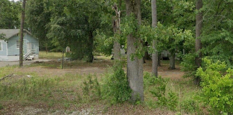 More Photos Of 7024 North Rd, North Religious Facility For Sale