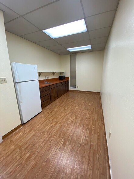 More Photos Of 201 John St, Salinas Office For Lease