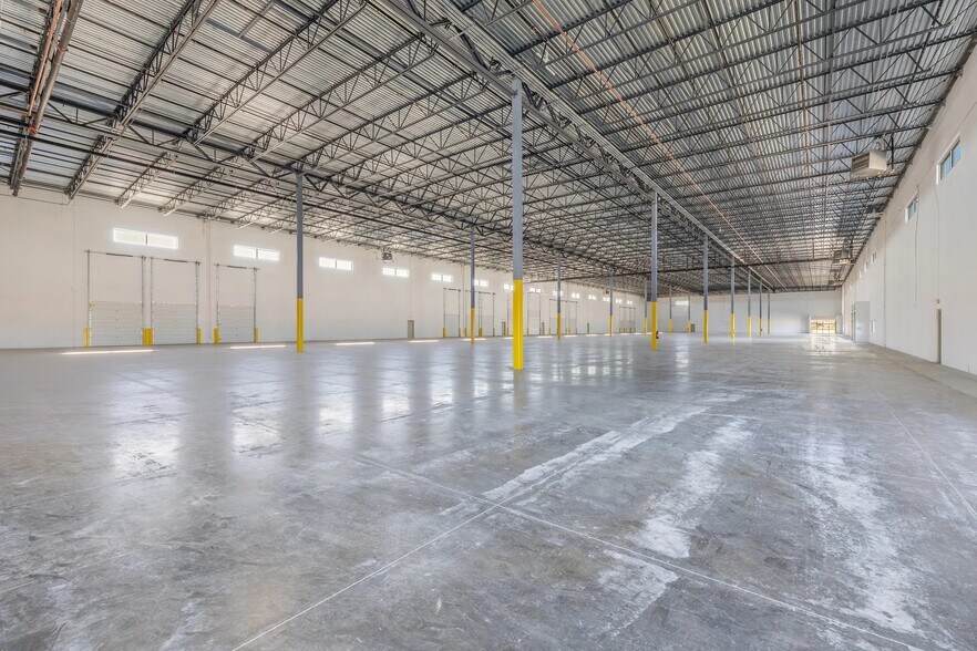 More Photos Of 19127 Red Label Ln, Caldwell Warehouse For Lease