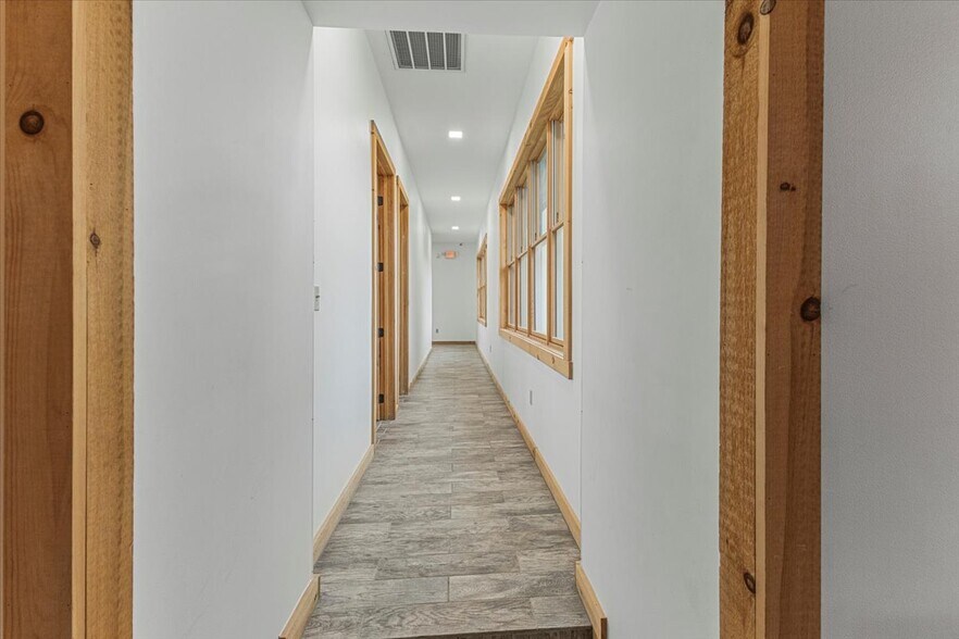 More Photos Of 241 Industrial Park Rd, Mountain City Warehouse For Sale