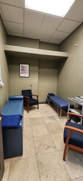 More Photos Of 2050 Mariner Dr, Las Vegas Medical For Sale