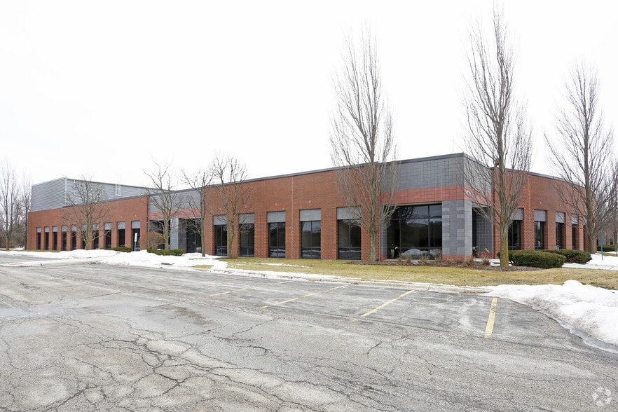 More Photos Of 431 Lakeview Ct, Mount Prospect Light Distribution For Lease