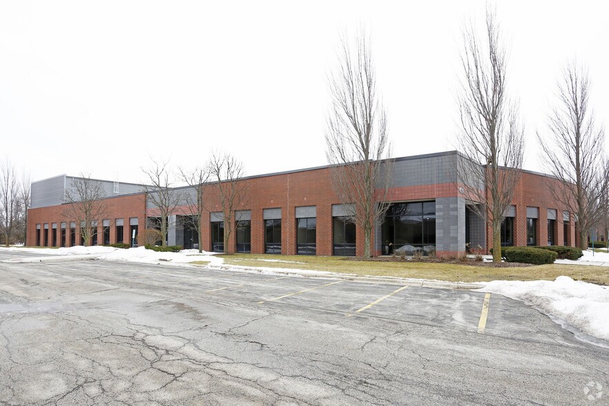More Photos Of 431 Lakeview Ct, Mount Prospect Light Distribution For Lease