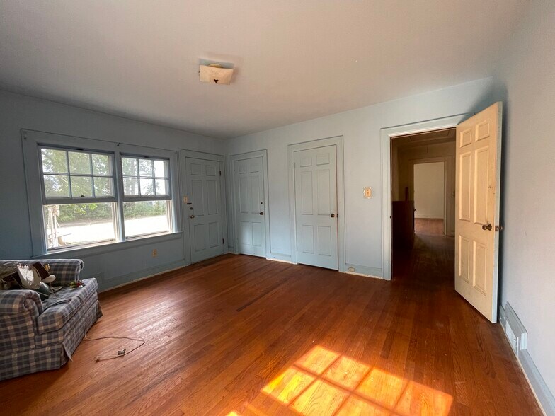 More Photos Of 1810 US Highway 17, Williamston Flex For Sale