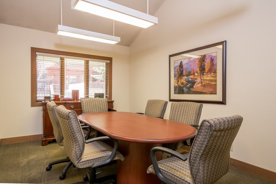 More Photos Of 171 W 6th St, Ketchum Medical For Sale