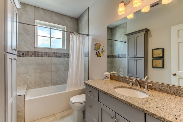 More Photos Of 300 Ash St, Fernandina Beach Storefront Retail Residential For Sale