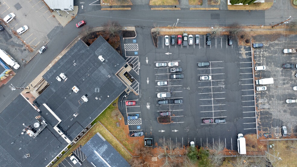 More Photos Of 550 Forest Ave, Portland Office For Lease