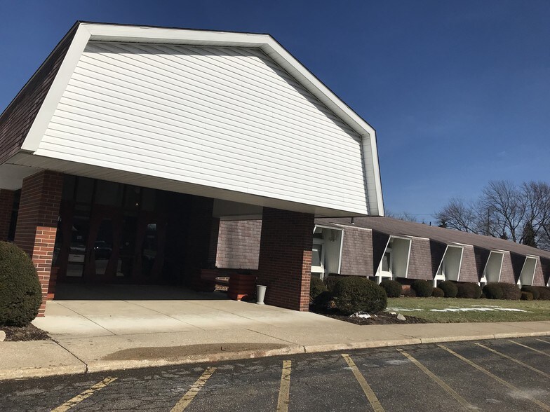 1900 Wales Rd NE, Massillon, OH 44646 Religious Facility For Sale