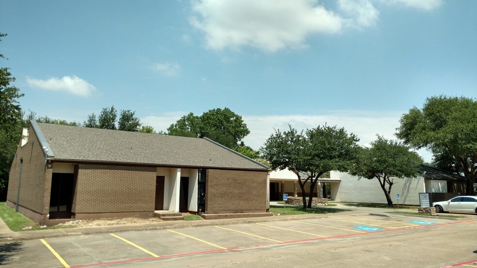 More Photos Of 2801 Osler Dr, Grand Prairie Medical For Lease