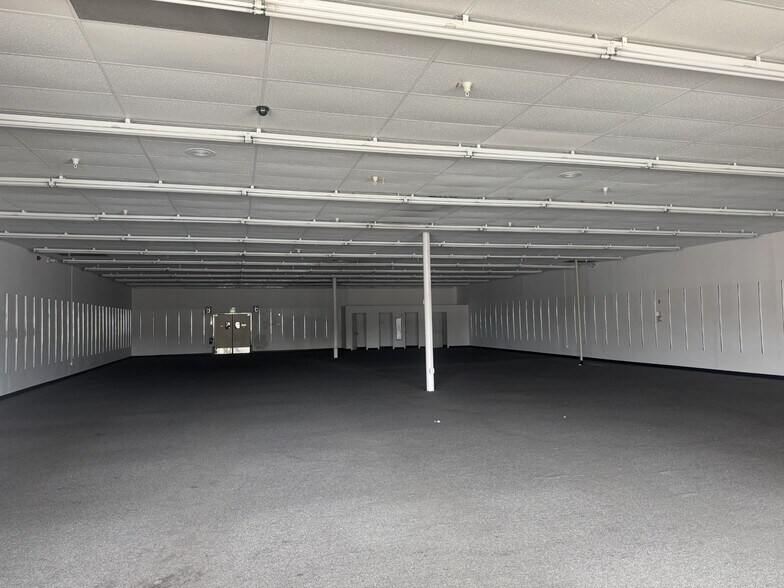 More Photos Of 1415-1451 E Wabash St, Frankfort Unknown For Lease