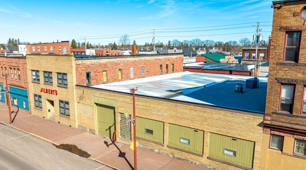 More Photos Of 300 6th St, Calumet Storefront Retail Residential For Sale