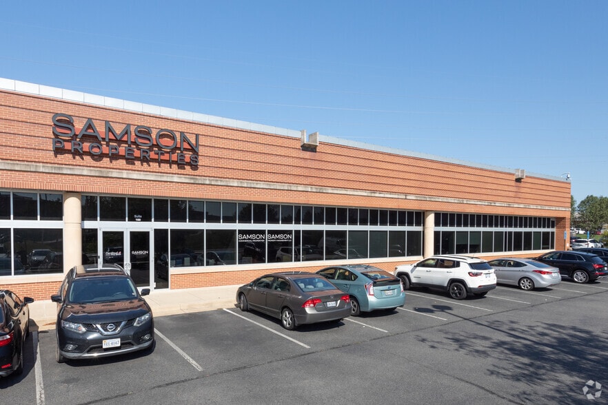 More Photos Of 14526 Lee Rd, Chantilly Showroom For Sale