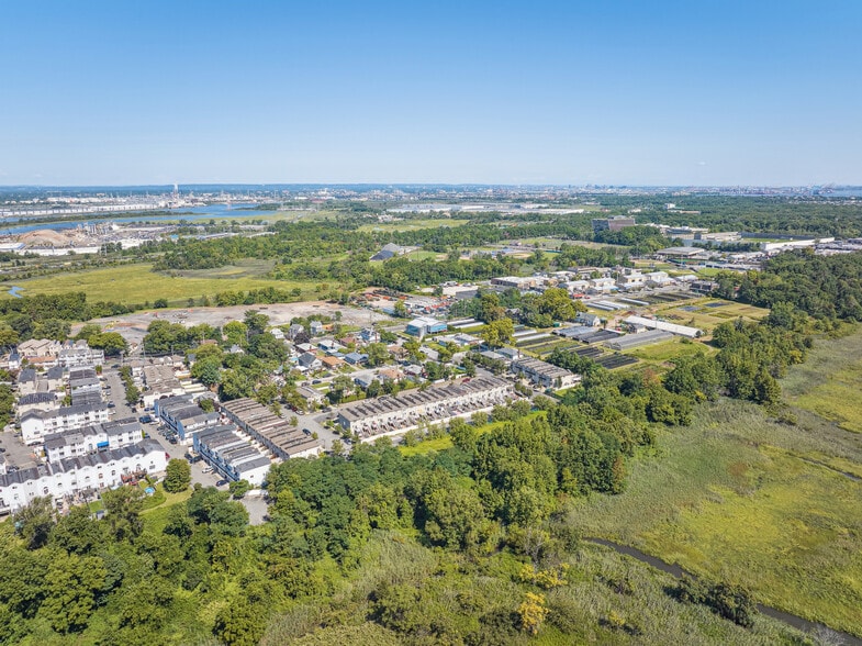 More Photos Of 99 Ridgeway Ave, Staten Island Self Storage For Sale