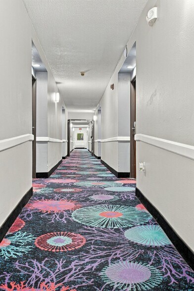 More Photos Of 634 David St, Centerville Hotel For Sale