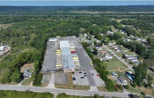 More Photos Of 5012 Camp Ground Rd, Louisville Truck Terminal For Sale