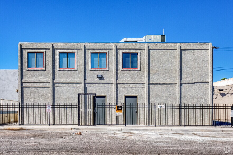 More Photos Of 910 E Sahara Ave, Las Vegas Loft Creative Space For Lease