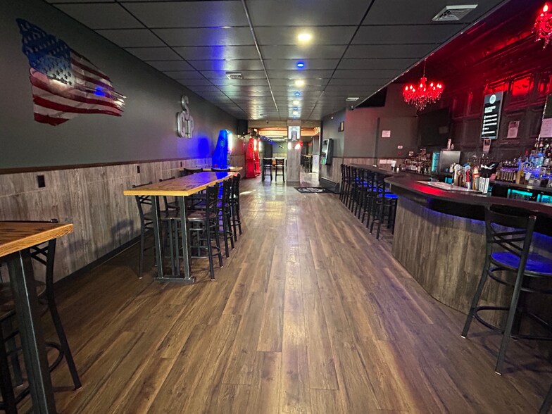 More Photos Of 1117 Ludington St, Escanaba Storefront Retail Residential For Sale