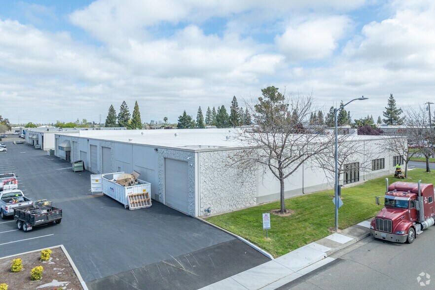 More Photos Of 4300 82nd St, Sacramento Unknown For Lease