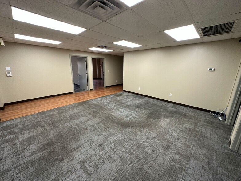More Photos Of 12803 O'Connor Rd, San Antonio Warehouse For Sale